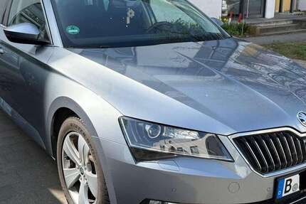 Skoda Superb 108.000 km 16.500 € Berlin 12526
