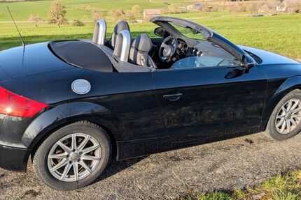 Audi TT 124.000 km 9.450 &euro; Pfalzgrafenweiler 72285
