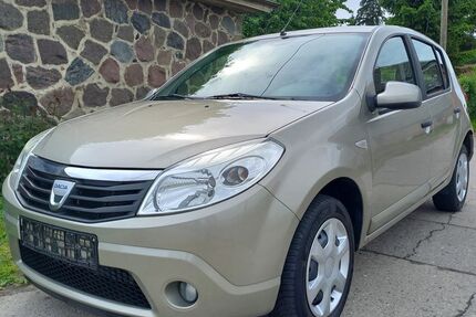 Dacia Sandero 126.470 km 3.990 &euro; Demmin 17109