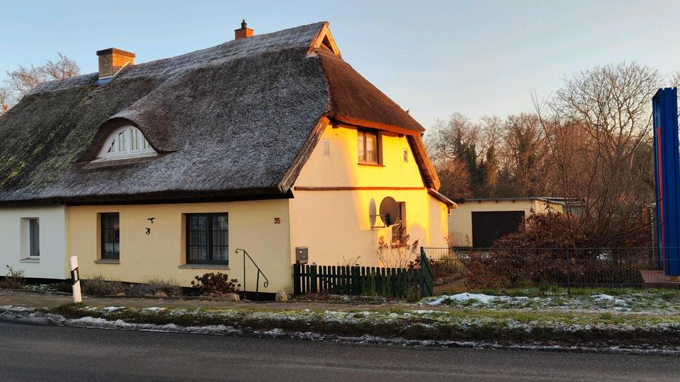 EinfamilienhausDoppelhaushälfte mit 1870qm Grundstück 4 zimmer