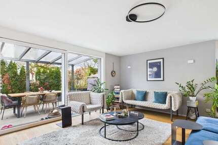 Haus zum Kaufen in Weinstadt 870.000 € 195 m² 5 zimmer