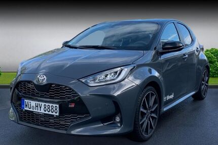 Toyota Yaris 2.500 km 31.990 € Würzburg 97076