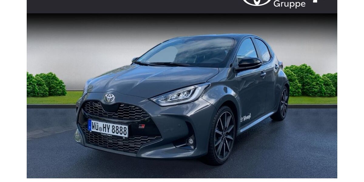 Toyota Yaris 2.500 km 31.990 € Würzburg 97076