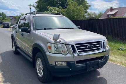 Ford Explorer 85.000 km 15.900 &euro; Dahlewitz 15827