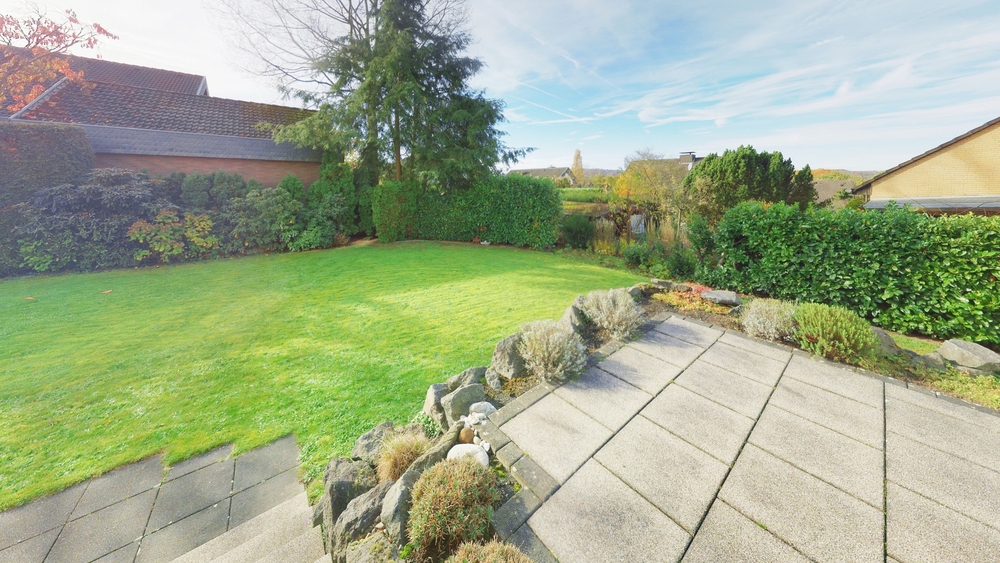 Charmantes Zweifamilienhaus mit gepflegtem Garten – Viel Platz, ruhige Lage in idyllischer Waldnähe 7 zimmer