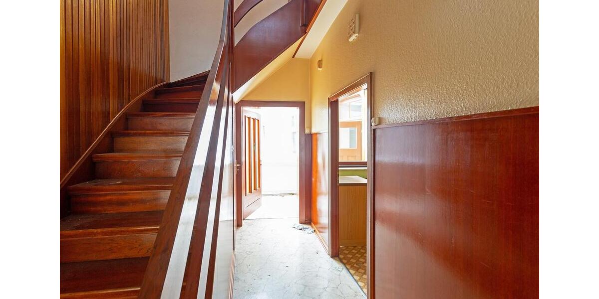Einfamilienhaus Dassel - 10 Zimmer, 244 m&sup2;, 79.000&euro; | Angebot:26057900