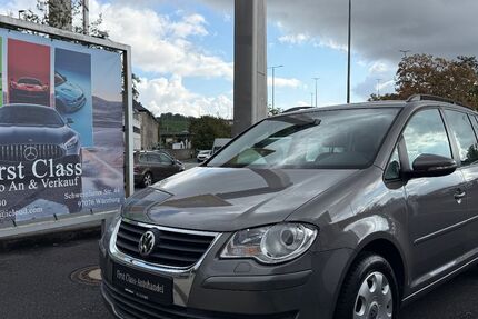 VW Touran 164.000 km 5.299 € Würzburg 97076