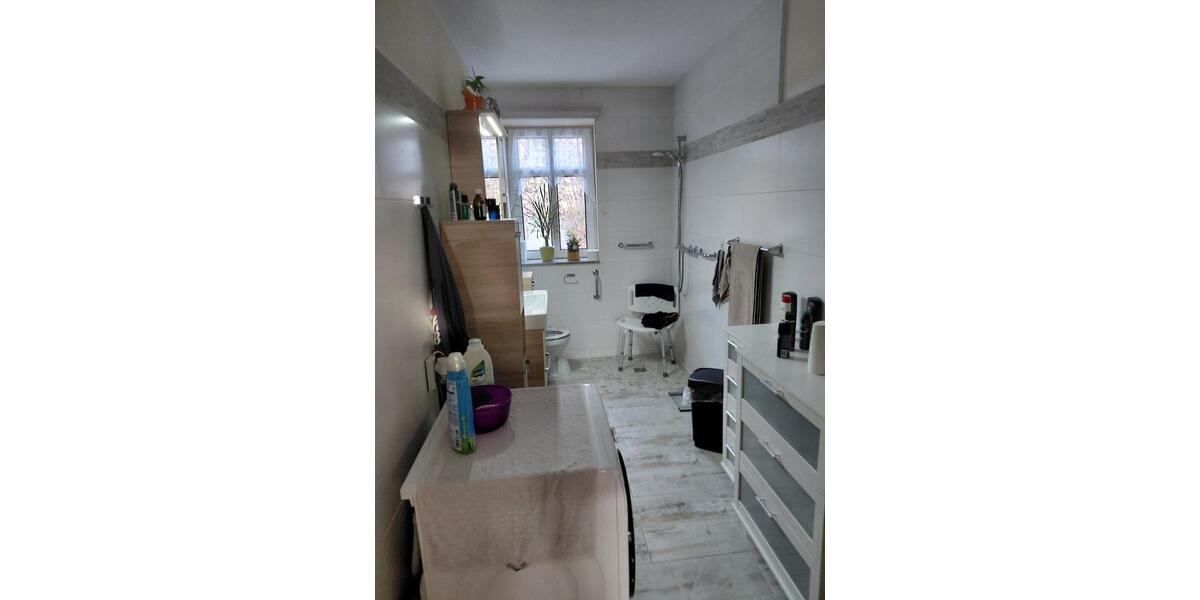 Bauernhaushälfte ca. 90m2 ab April zu vermieten 3 zimmer