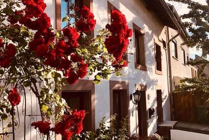 Haus Wallerfangen - 8 Zimmer, 248 m&sup2;, 348.000&euro; | Angebot:26429292