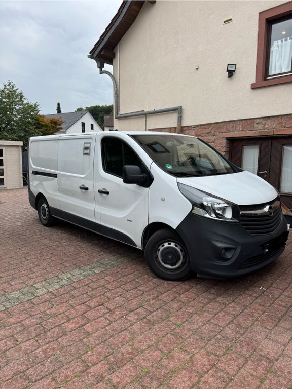 Opel Vivaro 197.000 km 8.800 € Waldaschaff 63857
