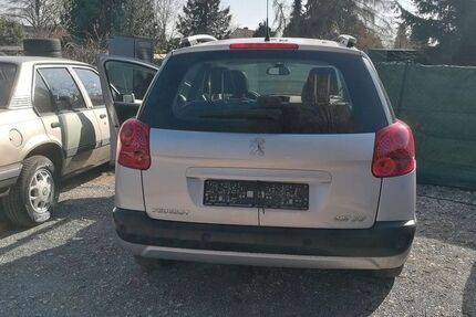 Peugeot 207 150.000 km 2.650 &euro; friedrichsdorf 61381