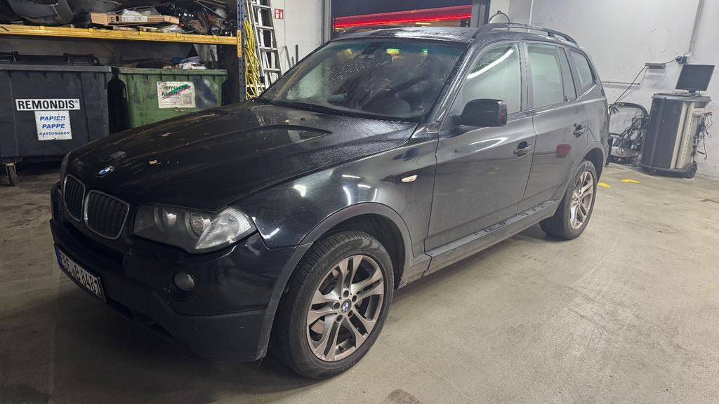 BMW X3 229.000 km 3.990 &euro; München 81543