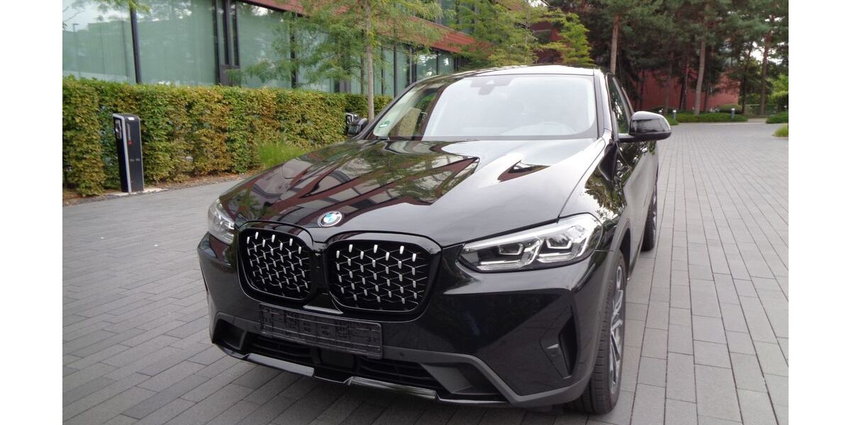 BMW X4 106.000 km 42.400 &euro; Stuttgart 70469