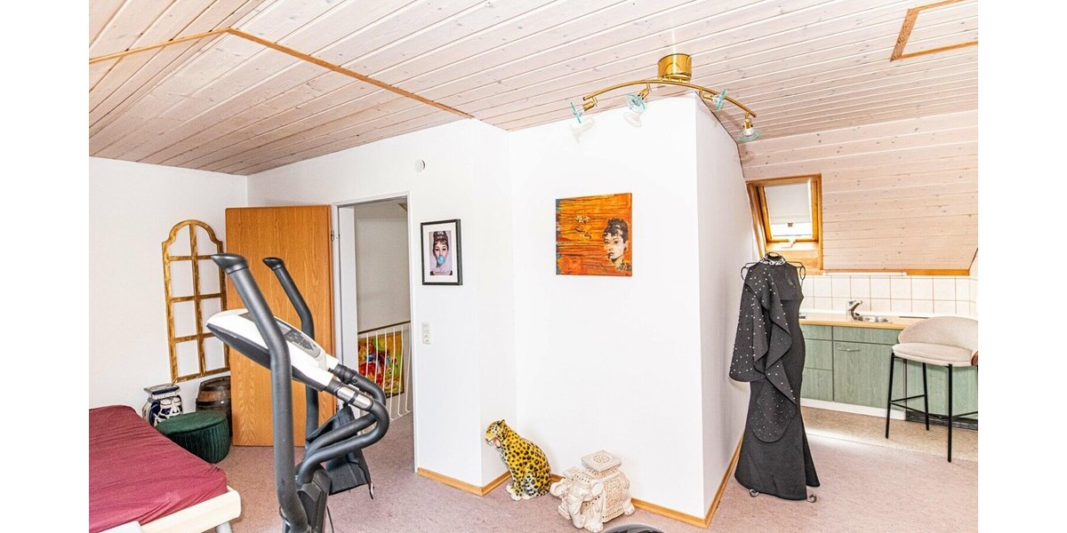 Charmantes Reihenmittelhaus mit eingewachsenen Garten in ruhiger Wohnlage - Reihenmittelhaus Amberg | Angebot:26948784