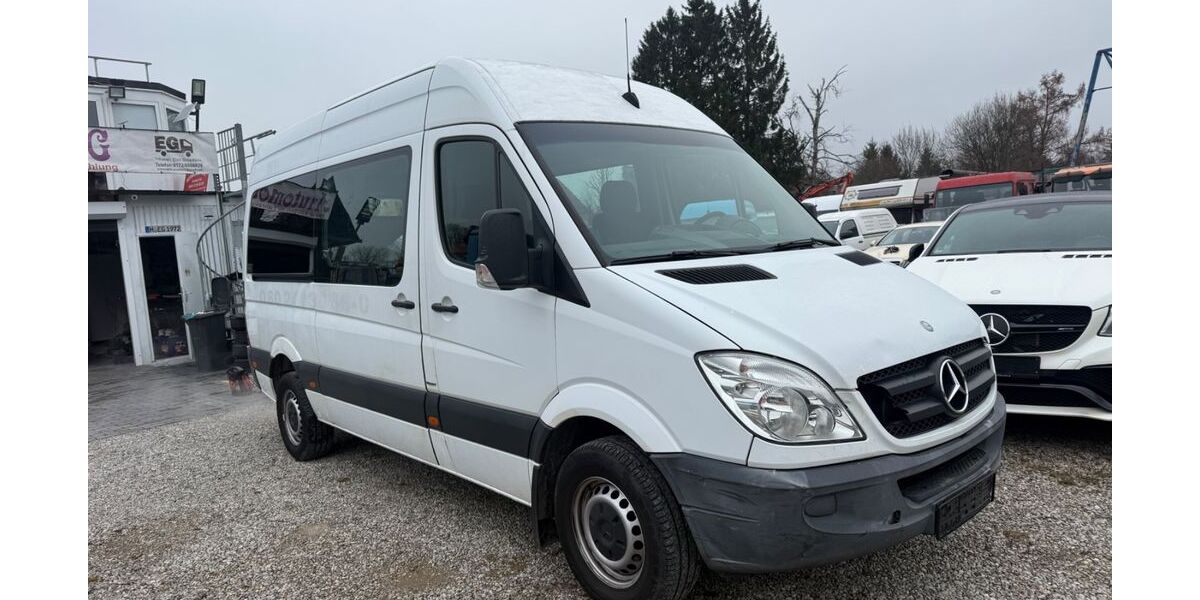 Mercedes-Benz Sprinter 332.000 km 7.999 &euro; München 81245