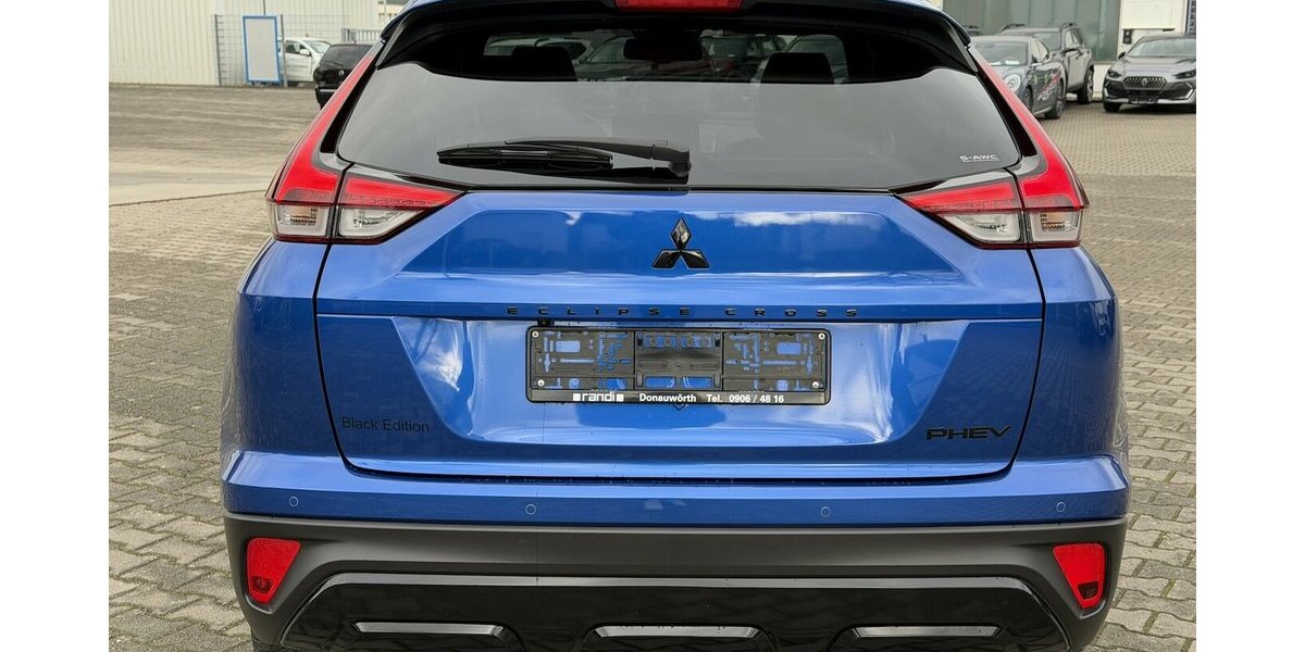 Mitsubishi Eclipse Cross Plus Select Black Hybrid 4WD 15.700 km 26.480 &euro; Donauwörth 86609