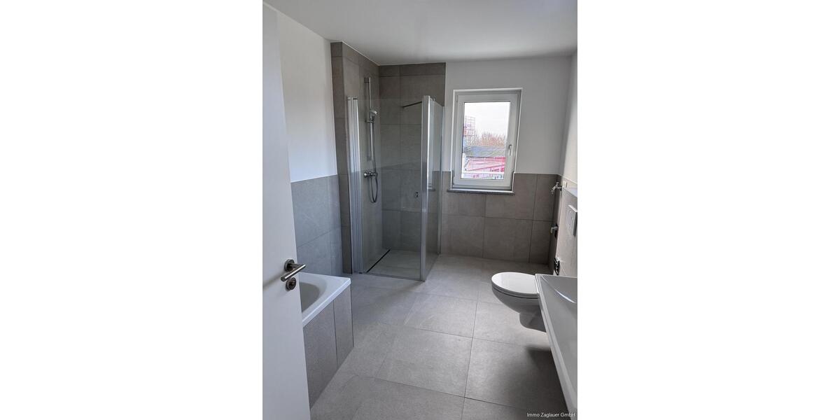 Einfamilienhaus Deggendorf - 3 Zimmer, 129 m&sup2;, 1.390&euro; | Angebot:25177514