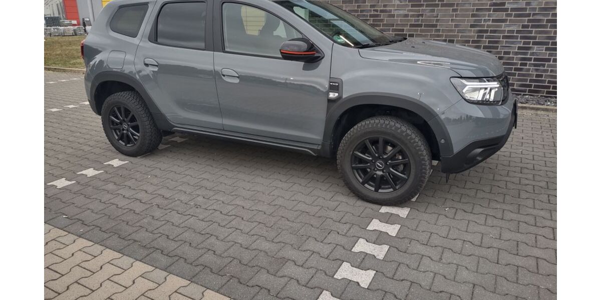 Dacia Duster 49.800 km 20.890 &euro; Holzminden 37603