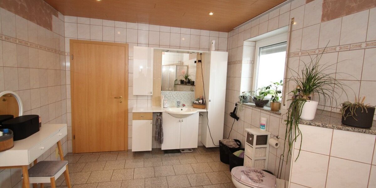 Sontra, 2 Fam.Hs. - Zweifamilienhaus Sontra | Angebot:9336461