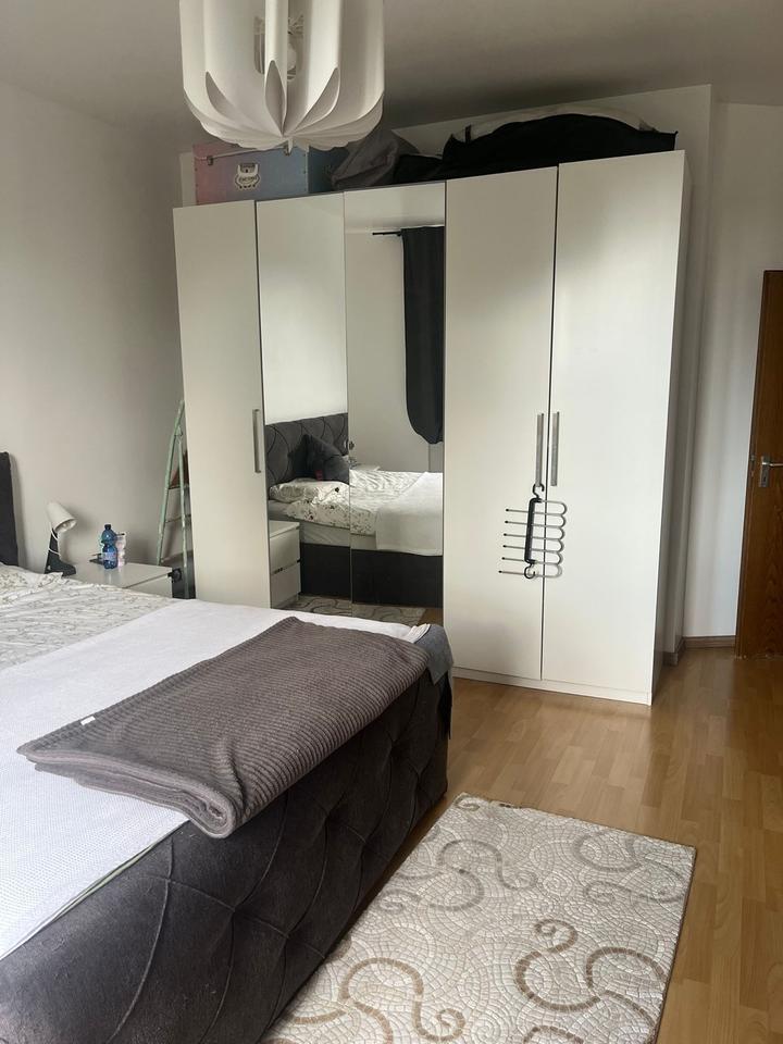 Charmante 4 Zimmer Wohnung in Solingen Mitte