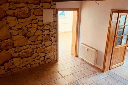 Wohnung Dermbach - 4 Zimmer, 120 m&sup2;, 840&euro; | Angebot:24379713