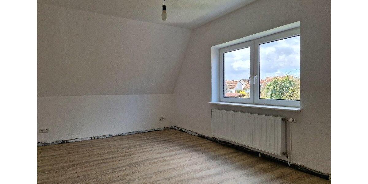Dachgeschoßwohnung Achern - 3 Zimmer, 46 m&sup2;, 320&euro; | Angebot:25990836