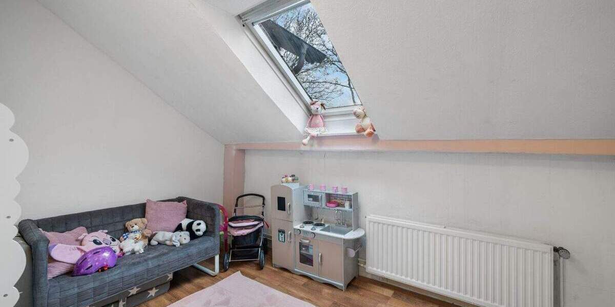 Mehrfamilienhaus, Wohnhaus Hohenwestedt - 8 Zimmer, 221 m&sup2;, 289.000&euro; | Angebot:25777887