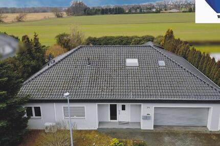 Leben und Arbeiten in Großziethen – Zweifamilienhaus mit großem Garten und Gewerbeeinheit zimmer