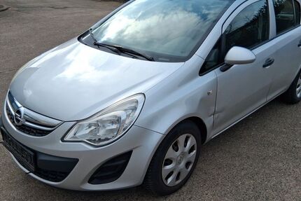 Opel Corsa 102.000 km 1.900 &euro; Bad Nauheim 61231