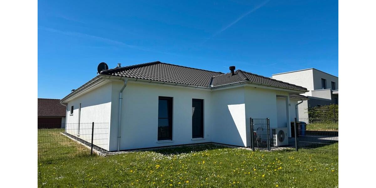 Einfamilienhaus Hohenroth - 5 Zimmer, 137 m&sup2;, 1.450&euro; | Angebot:26462337