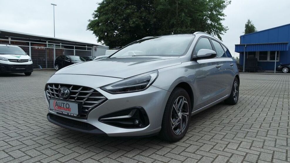 i30