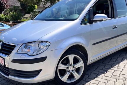 VW Touran 142.000 km 3.990 &euro; Triftern, Furth 84371