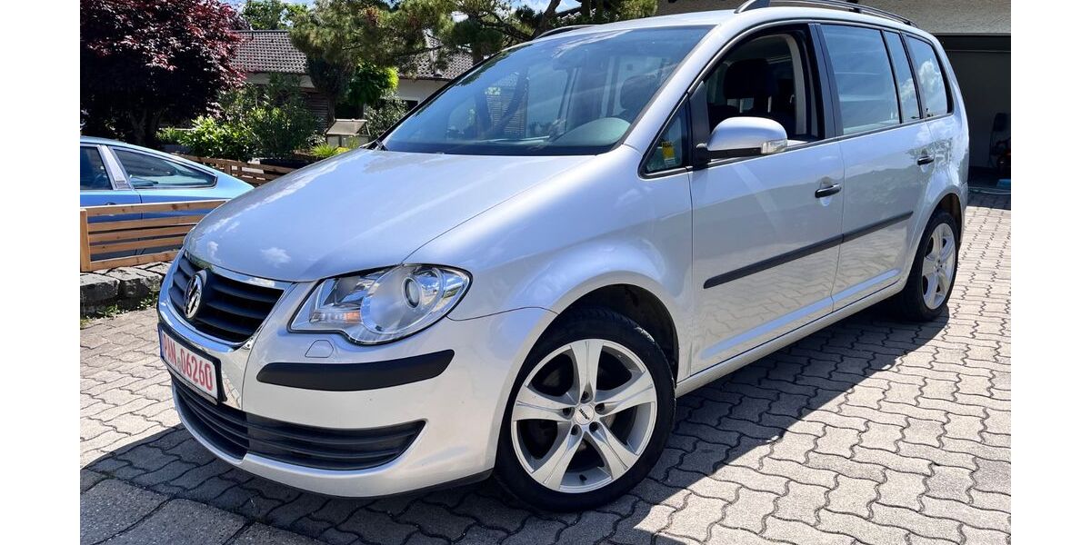 VW Touran 142.000 km 3.990 &euro; Triftern, Furth 84371