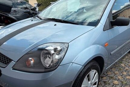 Ford Fiesta 93.800 km 1.800 &euro; Gelnhausen 63571