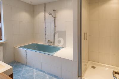 GROßZÜGIGES RAUMANGEBOT MIT BALKON UND KAMIN - Zweifamilienhaus Trusetal Trusetal | Angebot:25837140