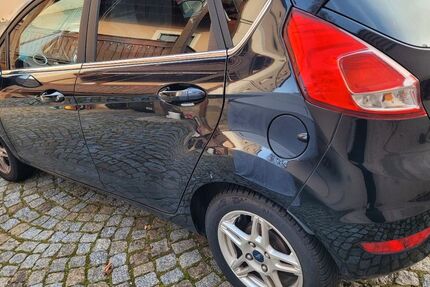 Ford Fiesta 101.000 km 4.500 &euro; Coswig 01630