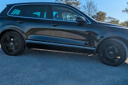 VW Touareg 206.000 km 13.800 € Wolfsburg 38448