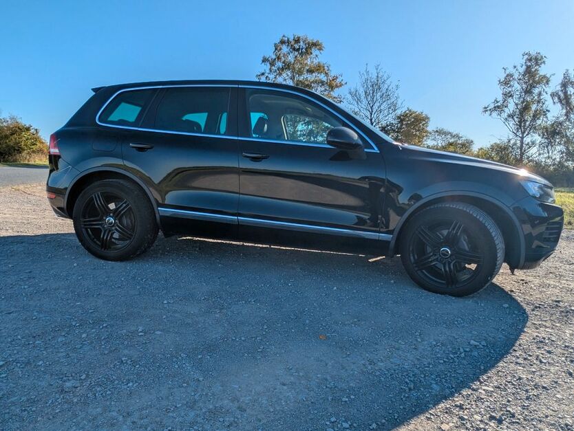 VW Touareg 206.000 km 13.800 € Wolfsburg 38448