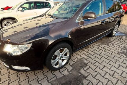Skoda Superb 287.000 km 4.950 &euro; Karlsruhe 76189