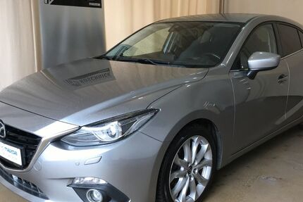 Mazda 3 121.543 km 10.000 &euro; Berlin 13088