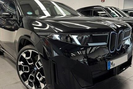 BMW iX3 6.000 km 75.900 &euro; München 80935