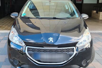 Peugeot 208 111.000 km 4.000 € Hüllhorst 32609