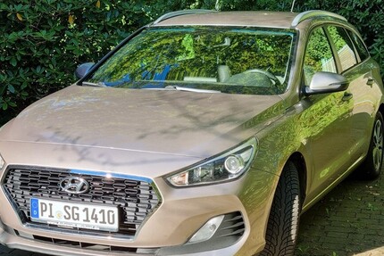 Hyundai i30 107.000 km 9.900 € Lutzhorn 25355
