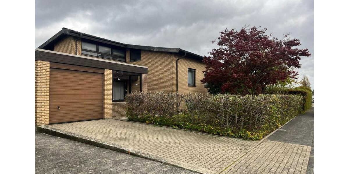 Alleinstehendes, großzügiges Einfamilienhaus 7 zimmer