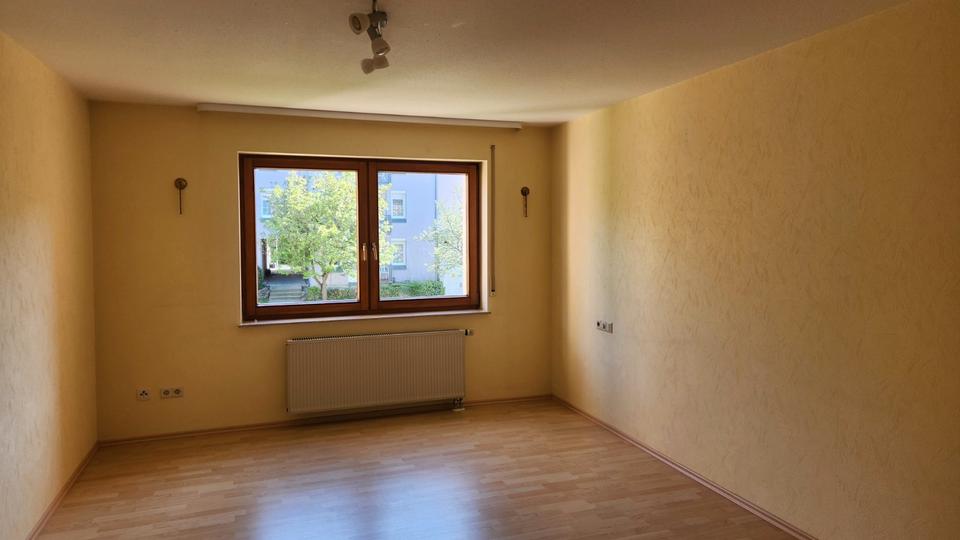 Etagenwohnung Schwäbisch Hall - 2.5 Zimmer, 70 m&sup2;, 205.000&euro; | Angebot:27024810
