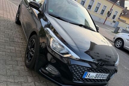 Hyundai i20 113.913 km 8.999 &euro; Brühl 68782