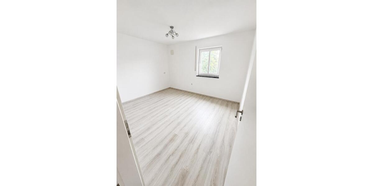 Einfamilienhaus Deggendorf - 2 Zimmer, 70 m&sup2;, 850&euro; | Angebot:26703612