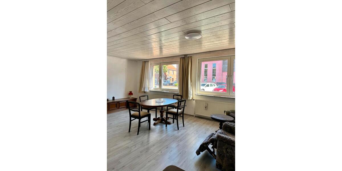 Einfamilienhaus Stolzenau - 6 Zimmer, 250 m&sup2;, 1.400&euro; | Angebot:26592257