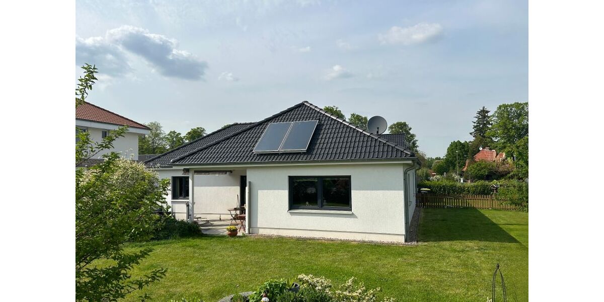 Provisionsfrei* Freistehendes Einfamilienhaus mit Doppelgarage (Bungalow Bj. 2012) in Bad Bevensen - Bungalow Bad Bevensen Medingen | Angebot:26233159