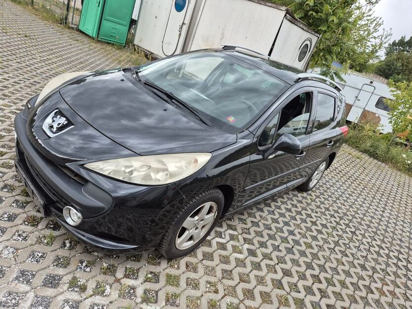 Peugeot 207 124.000 km 1.600 € Berlin 13055